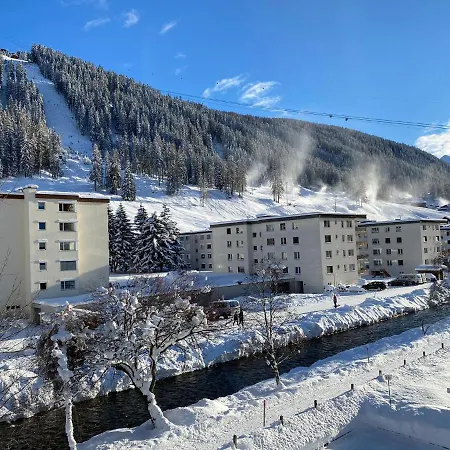 Lägenhet Bolgen - Close To Everything! Bolgen, Jakobshorn, Bus Stop, Train Station, Supermarket, School, Rentals, Restaurants And More! *