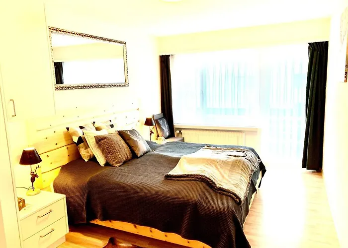 Bolgen - Close To Everything! Bolgen, Jakobshorn, Bus Stop, Train Station, Supermarket, School, Rentals, Restaurants And More! Lejlighed *