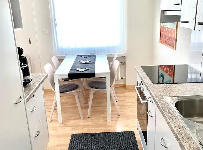 Lägenhet Bolgen - Close To Everything! Bolgen, Jakobshorn, Bus Stop, Train Station, Supermarket, School, Rentals, Restaurants And More! *