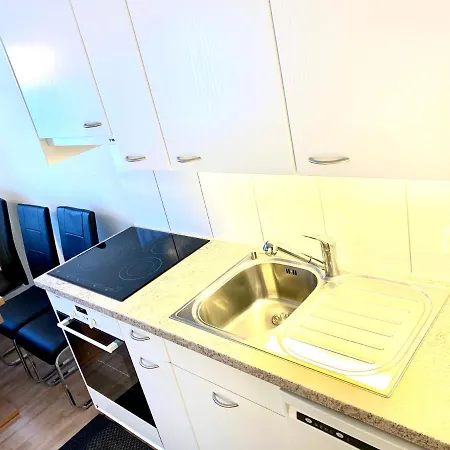 Апартаменти Bolgen - Close To Everything! Bolgen, Jakobshorn, Bus Stop, Train Station, Supermarket, School, Rentals, Restaurants And More! Давос