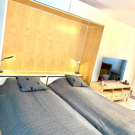 Апартаменти Bolgen - Close To Everything! Bolgen, Jakobshorn, Bus Stop, Train Station, Supermarket, School, Rentals, Restaurants And More! *